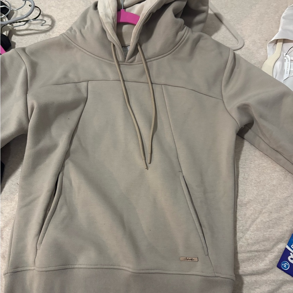 Women's alphalete Beige Hoodie Sweater